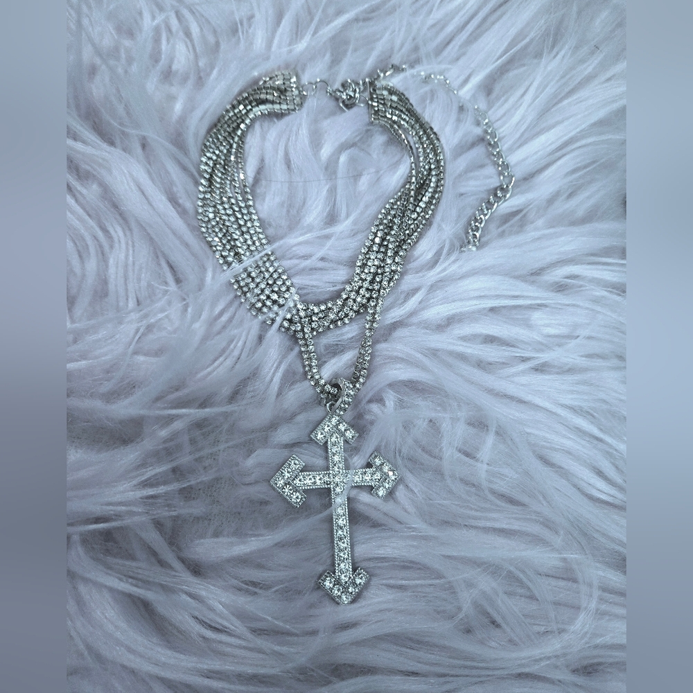NWT Silver & Rhinestones Multi Chain Cross Choker Necklace
